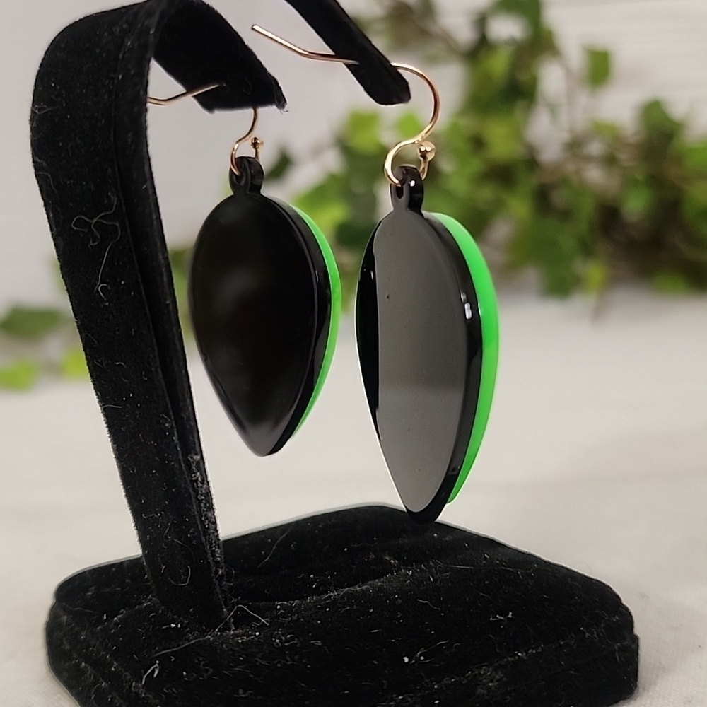 Resin Green with Black Alien Face Earrings - Picture 9 of 9